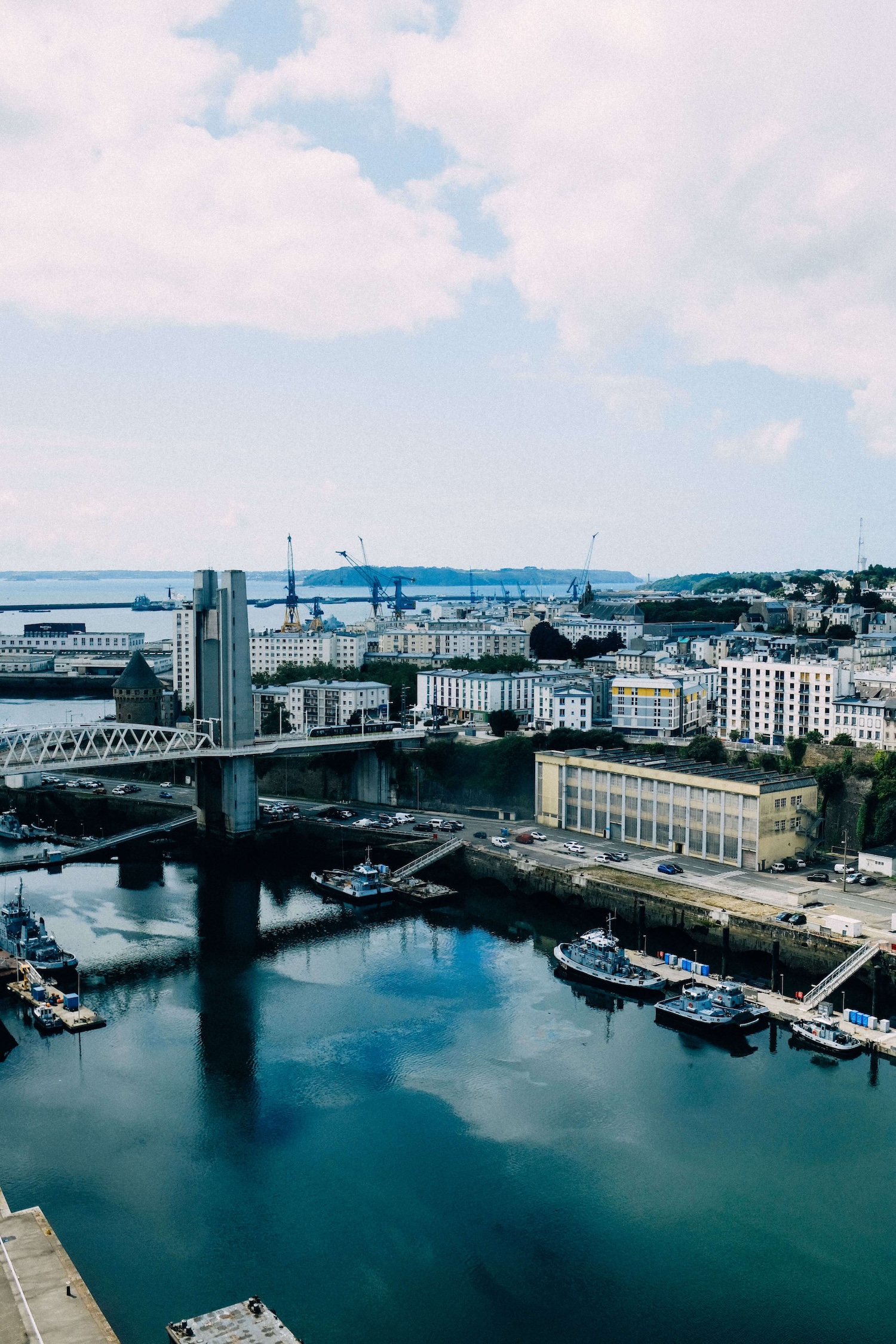 Vue aérienne du port de Brest